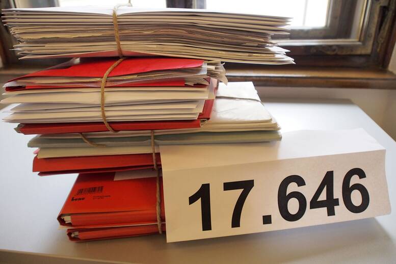 Herbst 2013: KPÖ überreicht fast 18.000 Unterschriften an LR Edlinger-Ploder