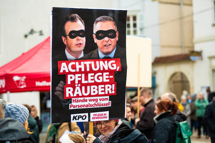 20260207_KPÖ-Pflegedemo (11).jpg