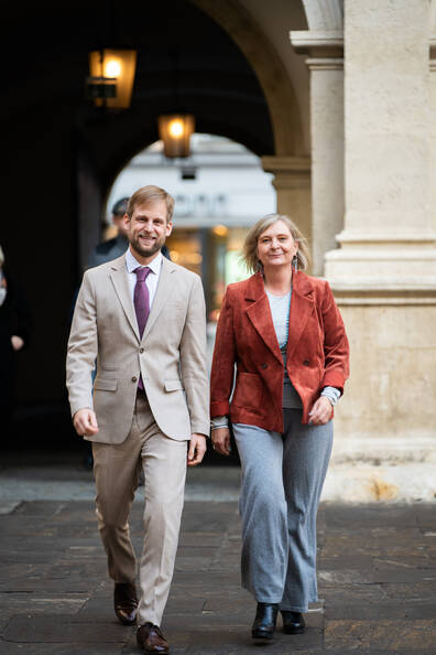 Herunterladen: 150725-claudia-und-alex.jpg Dateivorschau: 150725-claudia-und-alex.jpg