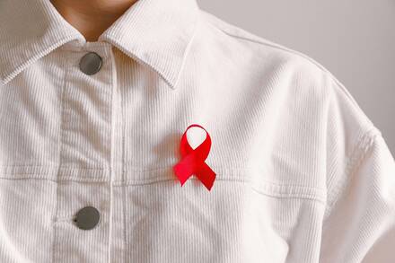 271025-aids.jpg